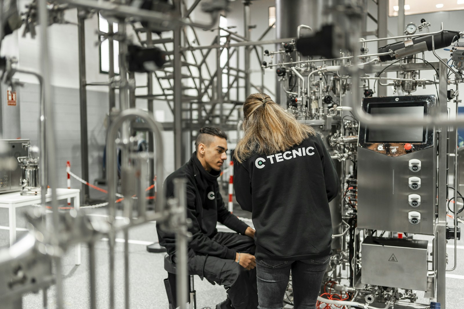 Illustrative photograph of collaborative industrial research equipment.